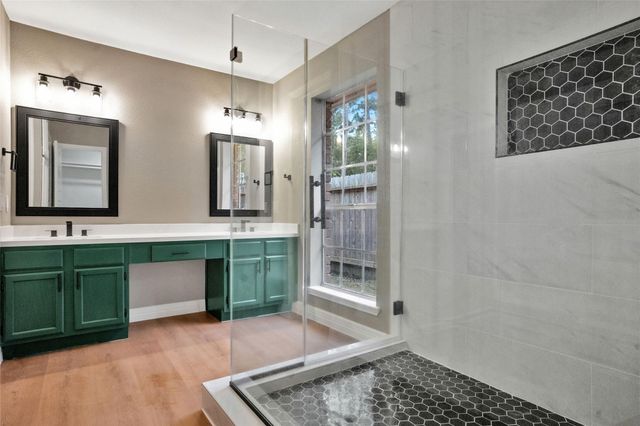 3 Still Corner Place, Spring, TX 77381