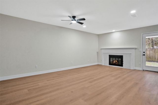 3 Still Corner Place, Spring, TX 77381