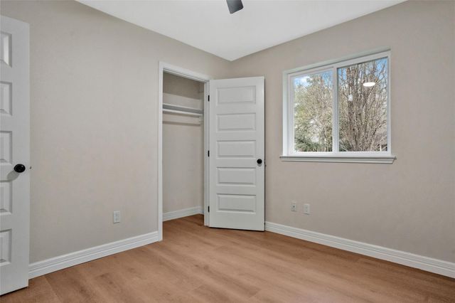 3 Still Corner Place, Spring, TX 77381