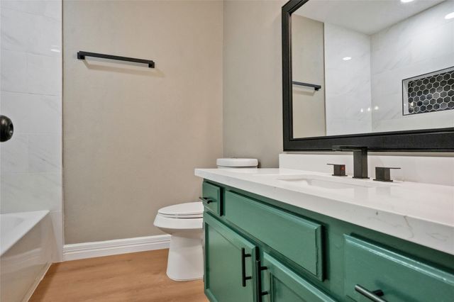 3 Still Corner Place, Spring, TX 77381