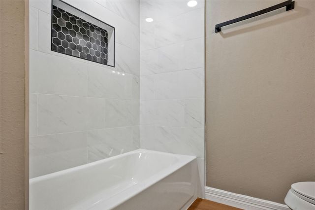 3 Still Corner Place, Spring, TX 77381