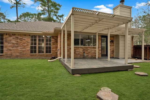 3 Still Corner Place, Spring, TX 77381