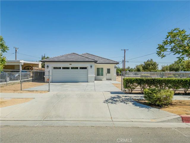 16150 Smoke Tree, Hesperia, CA 92345