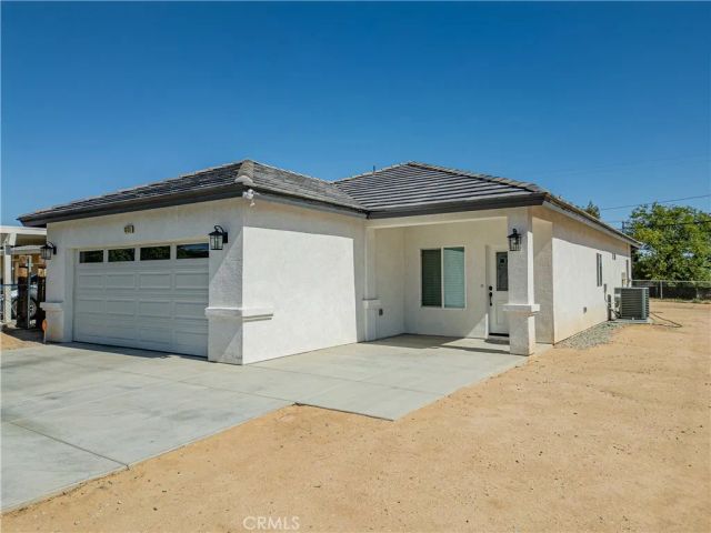 16150 Smoke Tree, Hesperia, CA 92345