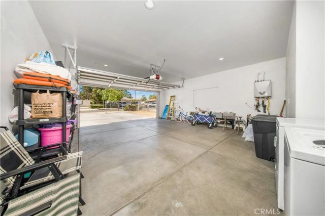 16150 Smoke Tree, Hesperia, CA 92345