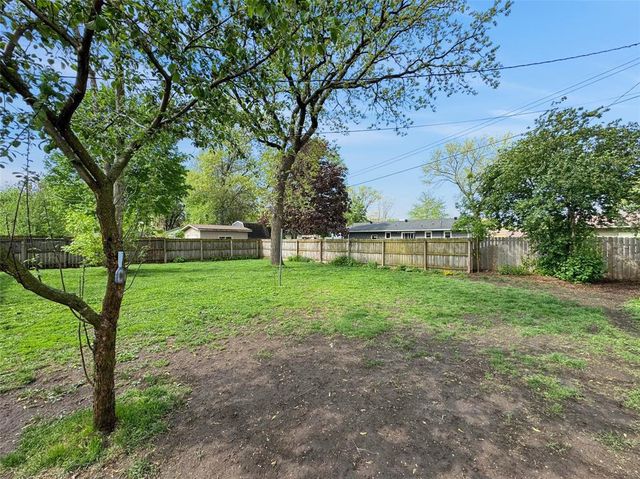 3128 Monroe Street, Eau Claire, WI 54703