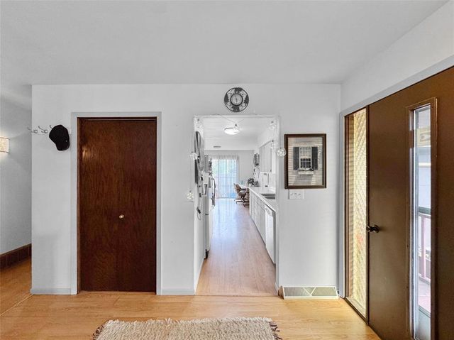3128 Monroe Street, Eau Claire, WI 54703