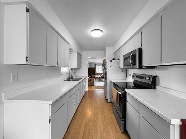 3128 Monroe Street, Eau Claire, WI 54703