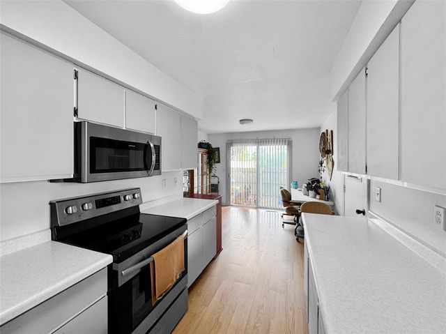 3128 Monroe Street, Eau Claire, WI 54703