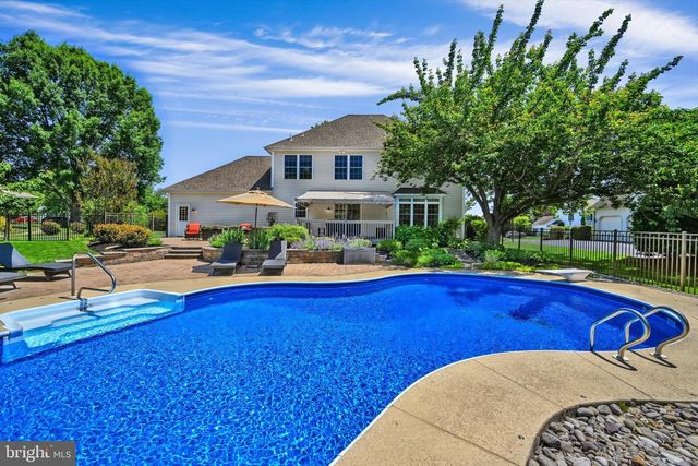 208 SOUTHGATE DR, Lancaster, PA 17602