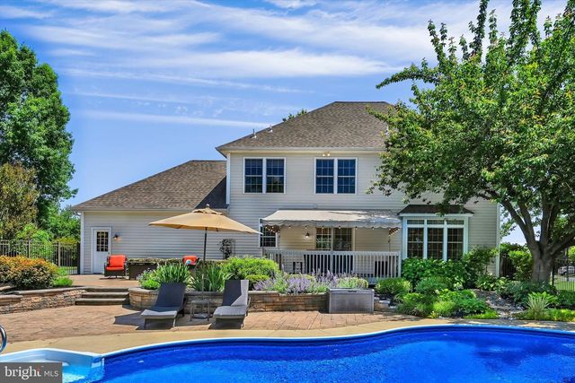 208 SOUTHGATE DR, Lancaster, PA 17602