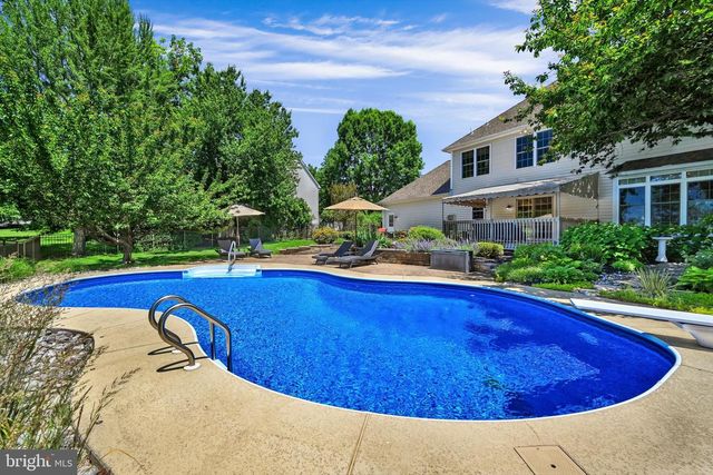 208 SOUTHGATE DR, Lancaster, PA 17602