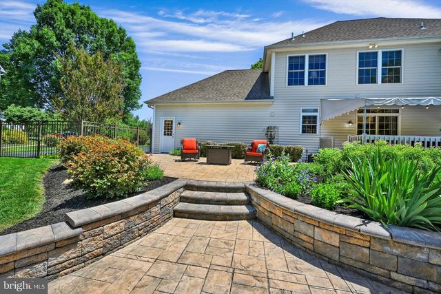 208 SOUTHGATE DR, Lancaster, PA 17602