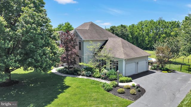208 SOUTHGATE DR, Lancaster, PA 17602