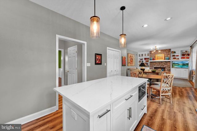 208 SOUTHGATE DR, Lancaster, PA 17602