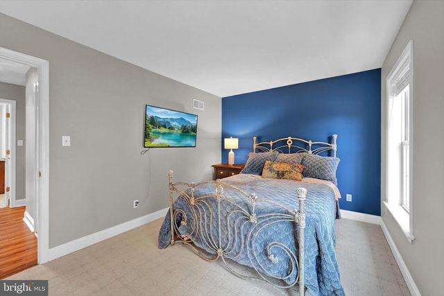 208 SOUTHGATE DR, Lancaster, PA 17602