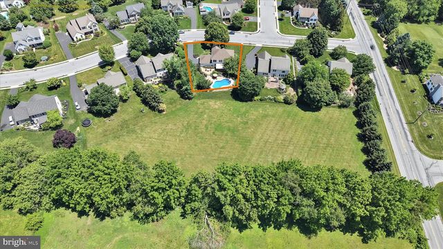 208 SOUTHGATE DR, Lancaster, PA 17602