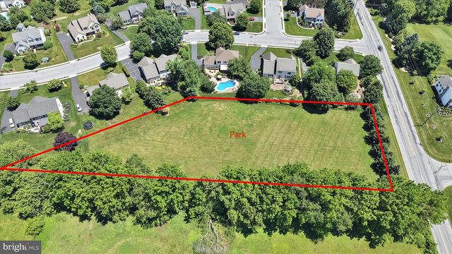 208 SOUTHGATE DR, Lancaster, PA 17602