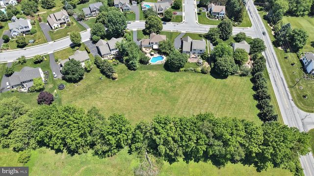208 SOUTHGATE DR, Lancaster, PA 17602