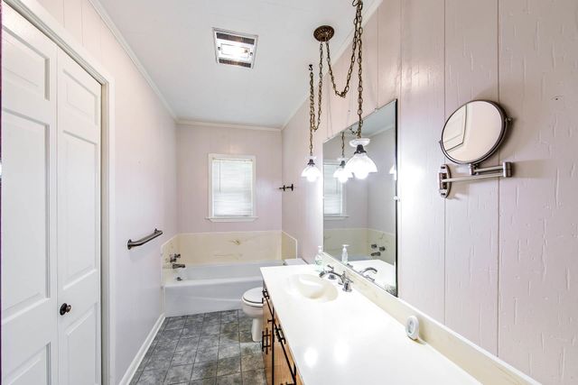 113 Emerald Park Drive, Thibodaux, LA 70301