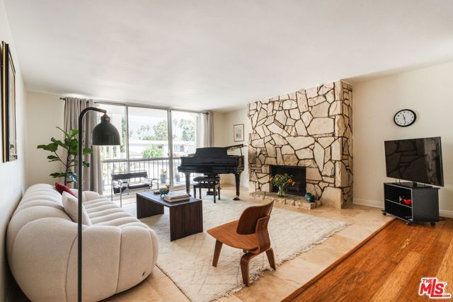 601 E Del Mar Boulevard 204, Pasadena, CA 91101