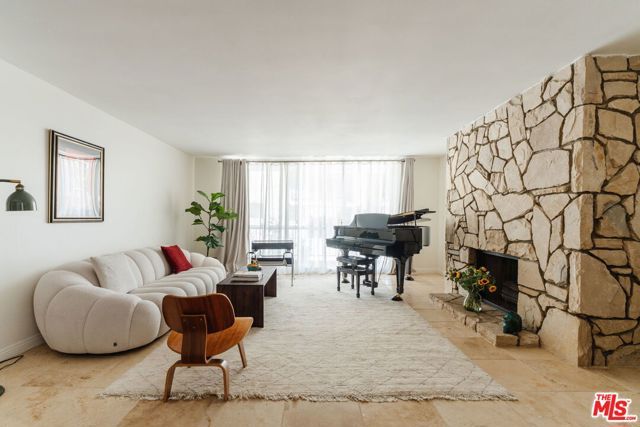601 E Del Mar Boulevard 204, Pasadena, CA 91101