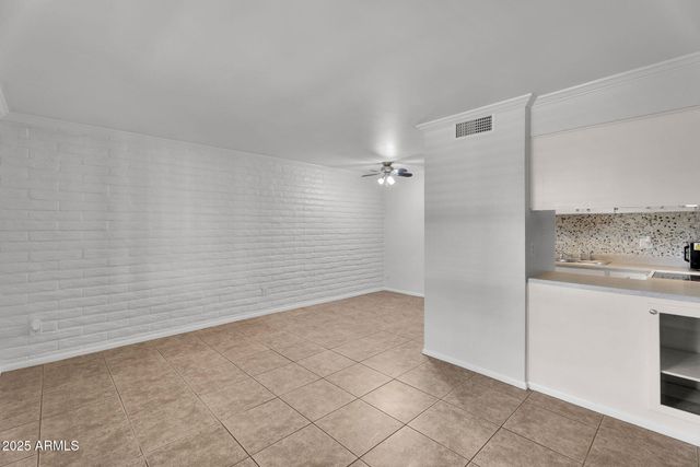 3737 E TURNEY Avenue 120, Phoenix, AZ 85018