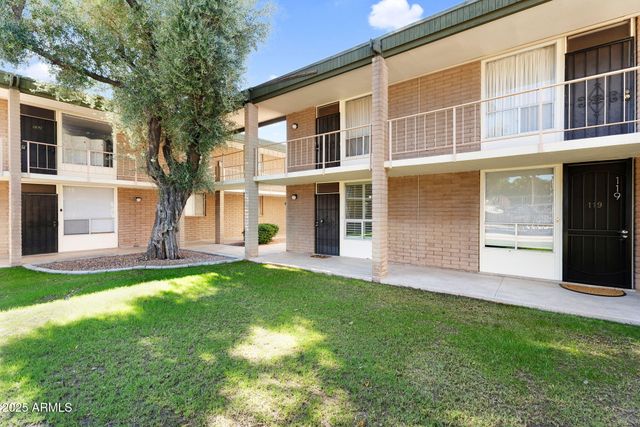 3737 E TURNEY Avenue 120, Phoenix, AZ 85018