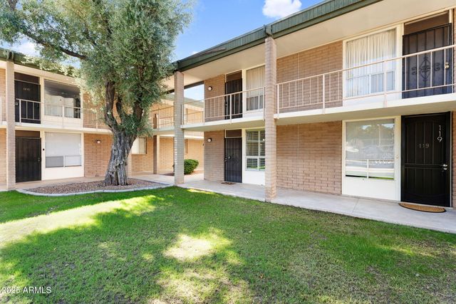 3737 E TURNEY Avenue 120, Phoenix, AZ 85018