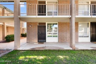 3737 E TURNEY Avenue 120, Phoenix, AZ 85018