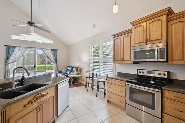 981 N LAKE CLAIRE CIRCLE, Oviedo, FL 32765