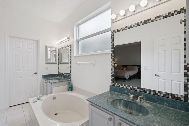 981 N LAKE CLAIRE CIRCLE, Oviedo, FL 32765