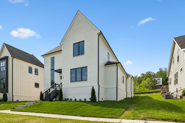 102 Madeleine Way, Kingston Springs, TN 37082