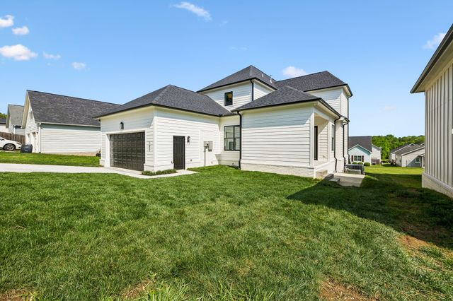 102 Madeleine Way, Kingston Springs, TN 37082