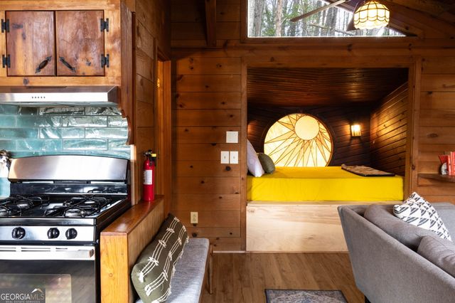 82 Twilight Dell Road, Sautee Nacoochee, GA 30571