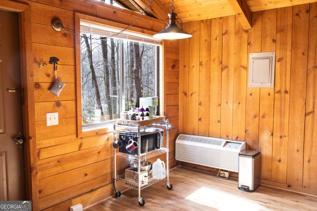 82 Twilight Dell Road, Sautee Nacoochee, GA 30571