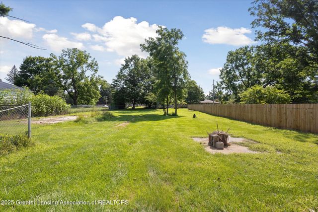 114 N Center Street, Eaton Rapids, MI 48827