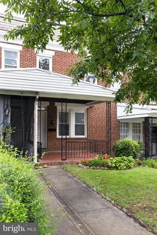 2726 ELLICOTT DRWY, Baltimore, MD 21216