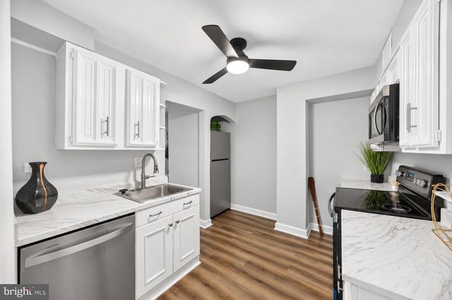 2726 ELLICOTT DRWY, Baltimore, MD 21216