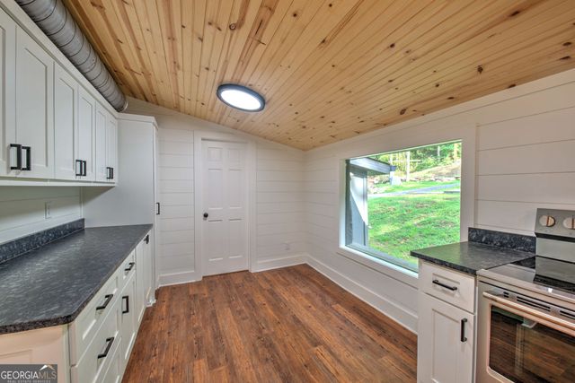 56 Hawthorn Lane, Clayton, GA 30525