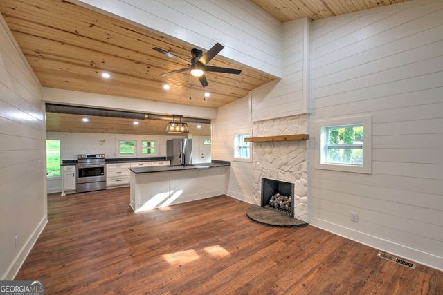 56 Hawthorn Lane, Clayton, GA 30525
