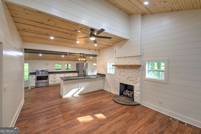 56 Hawthorn Lane, Clayton, GA 30525
