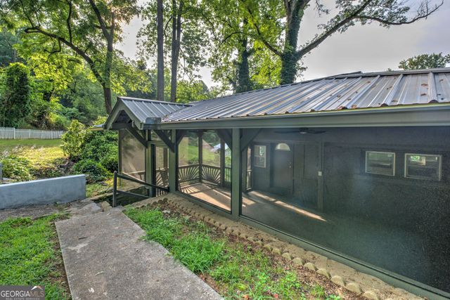 56 Hawthorn Lane, Clayton, GA 30525