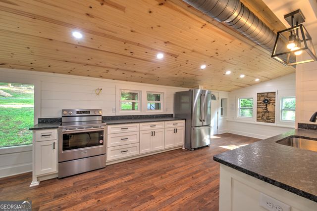 56 Hawthorn Lane, Clayton, GA 30525