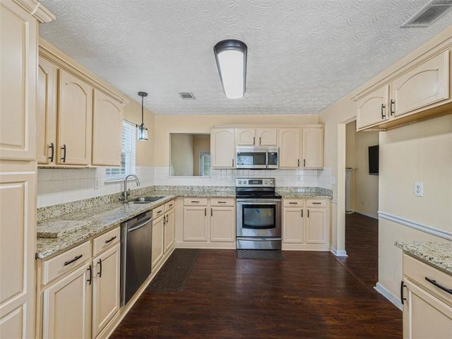 3390 Imperial Hill Drive, Snellville, GA 30039