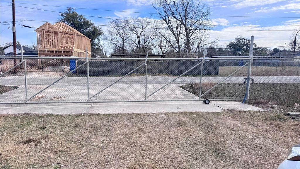 6409 Haight Street, Houston, TX 77028