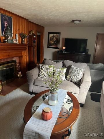 5810 Charles City Rd, Sandston, VA 23231