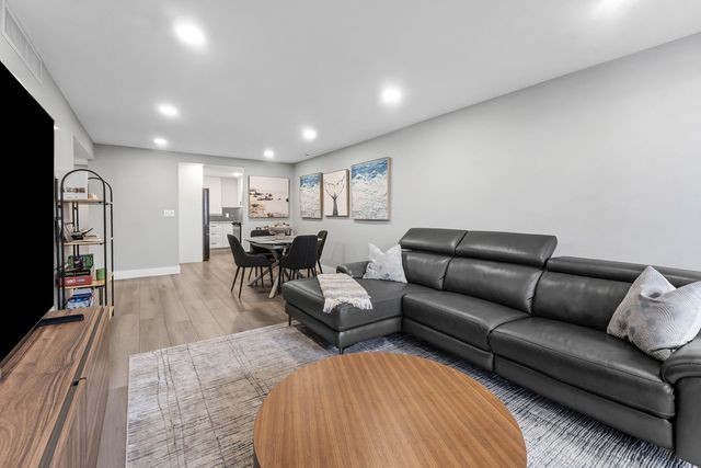3545 S Ocean Boulevard 304, South Palm Beach, FL 33480