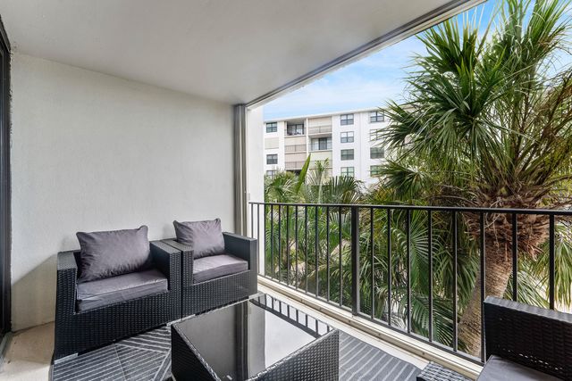 3545 S Ocean Boulevard 304, South Palm Beach, FL 33480
