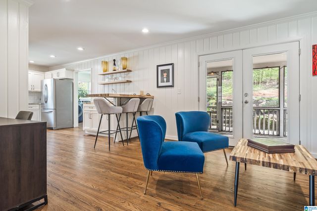 1905 OLD CREEK TRAIL, Vestavia Hills, AL 35216